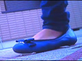 [fumaretai-0030] 女子大生が靴底にイモムシを貼りつけて歩き去る！のキャプチャ画像 10