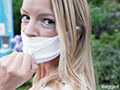 マスクの下はテープギャグ！ベラ・インクとお散歩 Bella Ink Tape Gag Under Mask Outdoor Walk