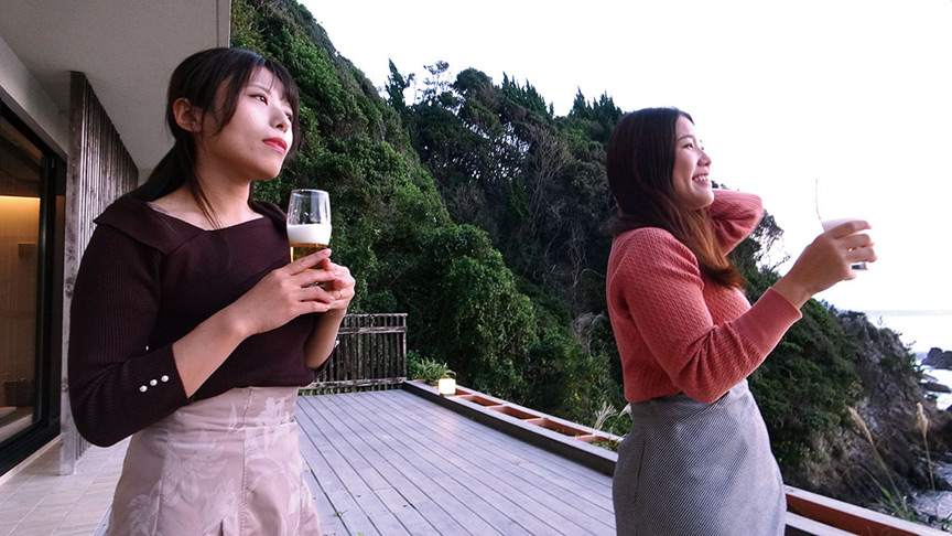 セックスレス人妻と行く 不倫づくし貸別荘の旅 Side.B | デュガ動画データベース