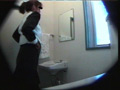 [gurentai-0277] 美魔女トイレ 大便放出盗撮ディスプレイのキャプチャ画像 5