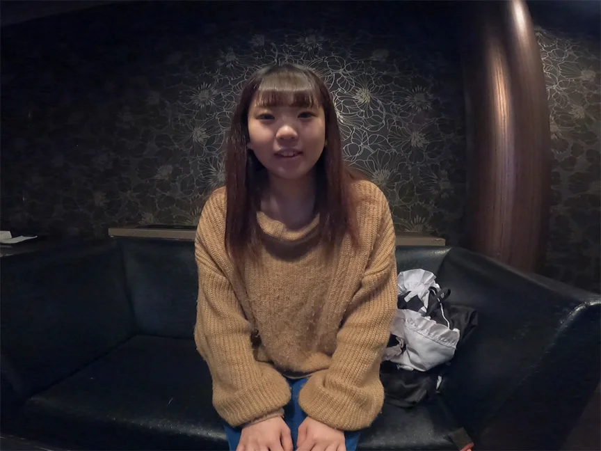 可愛い笑顔のドMセクシー女優に腹パンチ＆落書き緊縛