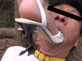可愛いOL様が公園で汚れたサンダルとナマ足で顔を踏みにじり舐めさせるのサンプル画像6