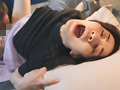 夫婦交換スワッピング 寝室に消えていく妻と同僚…数分後、妻の喘ぎ声が ~一線を超えてしまった夫婦たち~2話収録