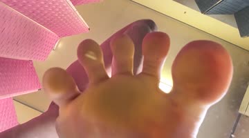 大桃なつみ出演作品: 肉感的バーチャ圧迫責めPART3
