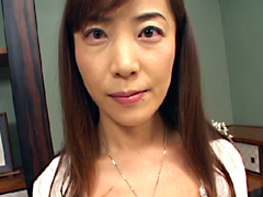 【エロ動画】きれいな奥様 鏡志穂の人妻・熟女エロ画像