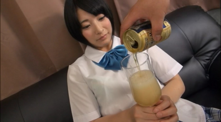 呑ませて酔わされハメられる援交少女 みく | フェチマニアのエロ動画Database