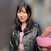 さくらちゃんとリモバイ散歩！街中で絶頂恥○プレイ！