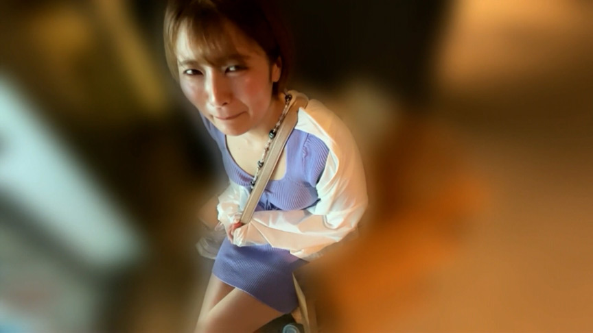 さつきちゃんとリモバイ散歩！街中で絶頂恥○プレイ！ 画像5