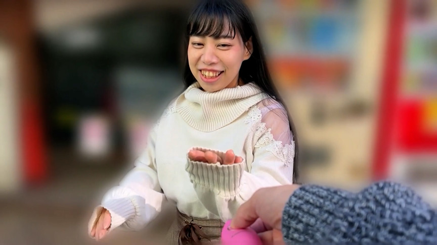 餅田ササピリカちゃんとリモバイ散歩！絶頂恥○プレイ！ 画像4