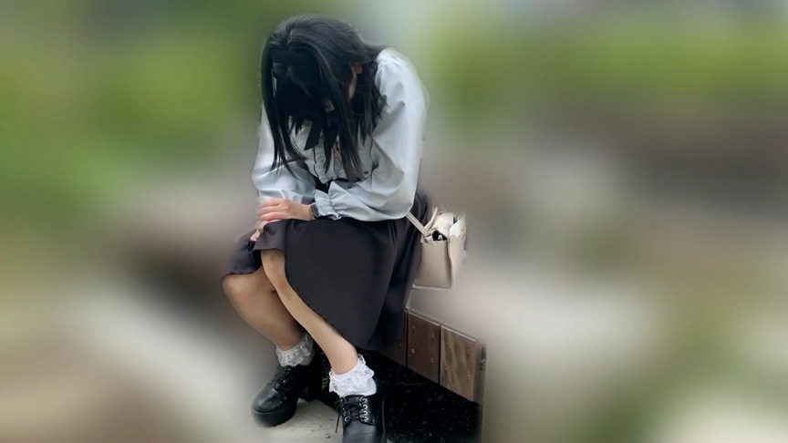 早見ななちゃんとリモバイ散歩！街中で絶頂恥○プレイ！ 画像3