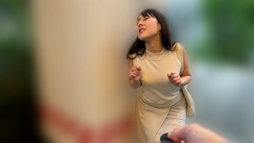 野上しおりちゃんとリモバイ散歩！街中で絶頂恥○プレイ 画像4