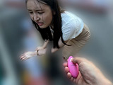 若林ゆりなちゃんとリモバイ散歩！街中で絶頂恥○プレイ