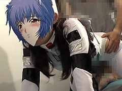 アニメキャラを犯れ！コスプレ娘監禁着せ替えレイプ！