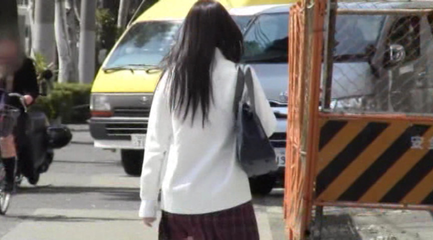 ザ・女子校生映像 絶対に手を出してはいけない若い肉体『女子校生に堕ちていく中年オヤジ』つぼみ