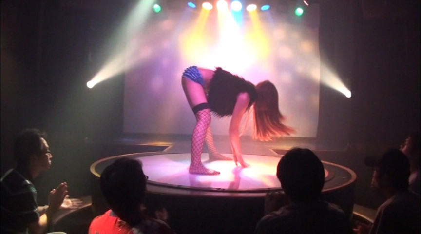 ストリップ劇場 美人ダンサーの本番ナマ板ショー | DUGAエロ動画データベース