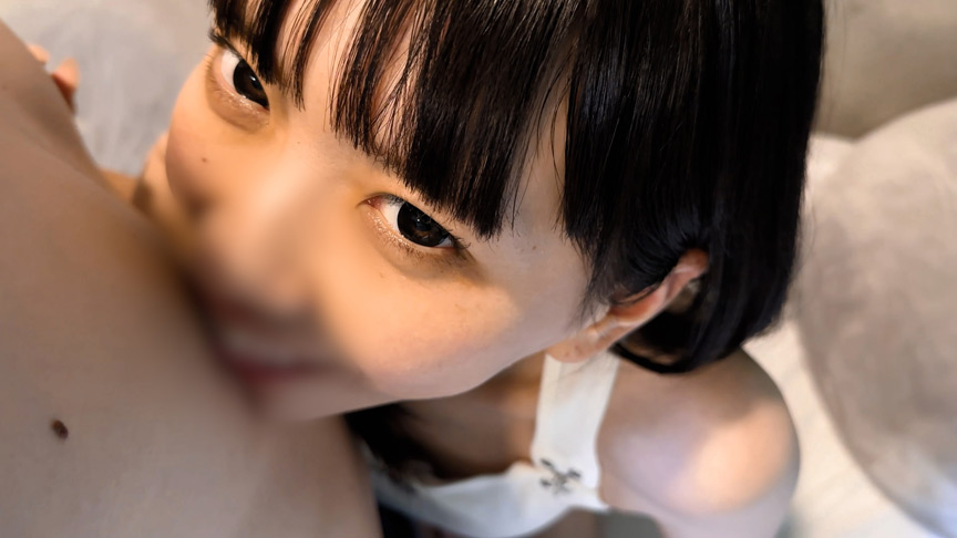 ニッコリ可愛い小柄美乳女子が新鮮な裸体で懸命なご奉仕 画像4