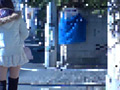 公衆便所を探す女を追跡して盗撮した映像 8人のサンプル画像1