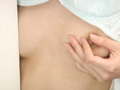 乳首触るクセが止められないのが悩み！私の乳首オナニーの思い出。