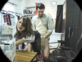 ブルセラショップで外国人店長にハメられた女子○生たち サンプル画像 7