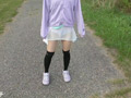 パンツが透けるスカートで散歩させて遊ばせました。 サンプル画像2