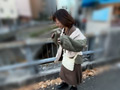 街角で声をかけてくすぐりさせてもらう はつみちゃん 画像1