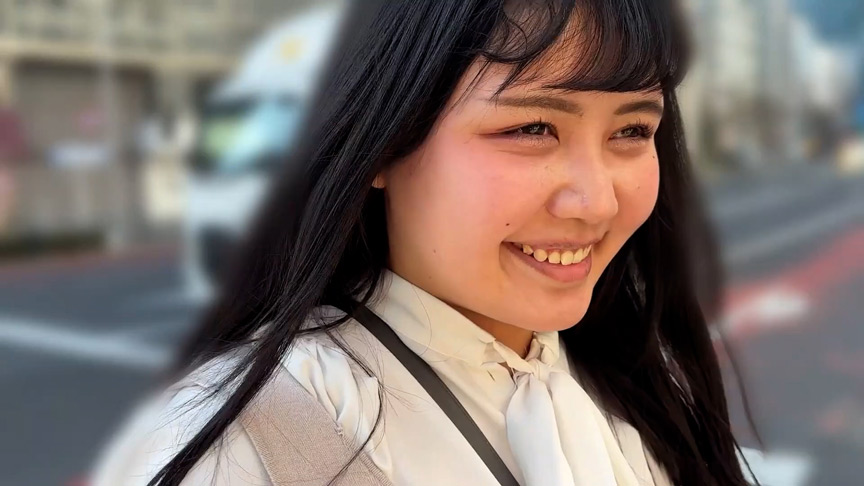 M男が街中で女性に声をかけてキスさせてもらう みのり 画像1
