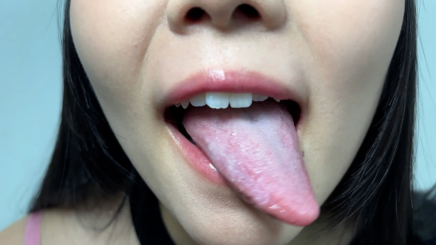 長い舌！みすずちゃんの口内観察 画像1