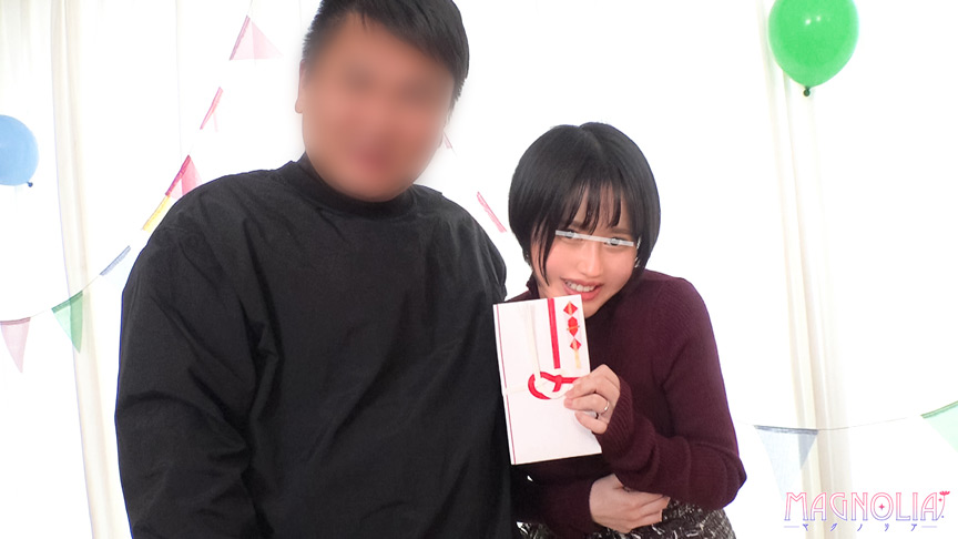 壁穴から顔を出したまま身体にイタズラ！まや 画像10