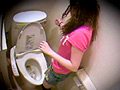 [maniazero-0355] 故障したトイレで排便する様子と焦っている様子を盗撮