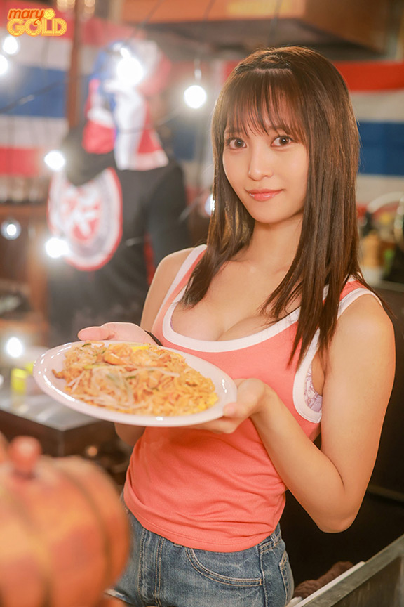 褐色のスレンダーボディ美少女AV DEBUT Lisa 画像1