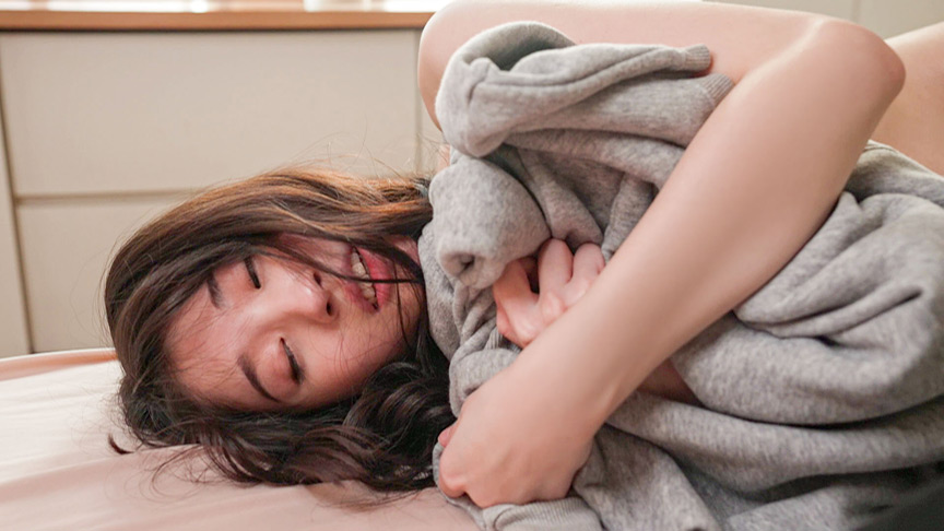 夫の部下に言い寄られ…自宅で裏切りのNTR 沙月ふみの 画像9