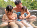ピンクま●こ美少女達とイタズラ温泉旅行