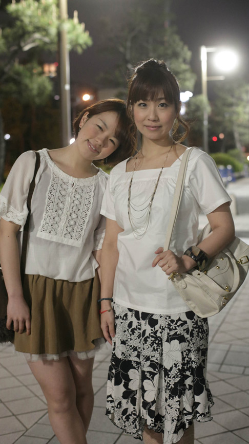 娘の前でもお構いなし、欲求不満を拗らせた熟女母12名4 画像13