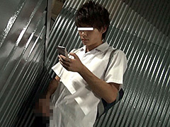 高○生を公衆便所に連れ込み、10代の可愛らしい口に無理やりチンポをねじ込む！