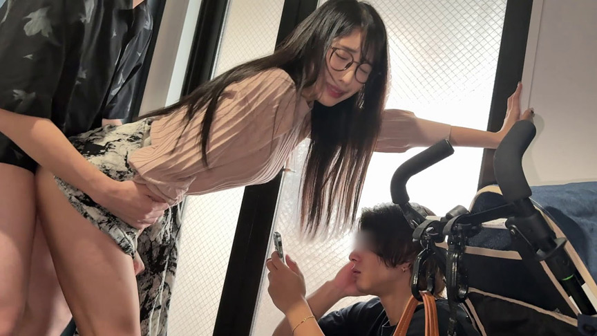 ホスト狂いのシンママは貢ぐちゃん。 小野坂ゆいか 画像5