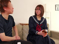 待ち合わせ場所に来たのは冴えない女子○生…まりの サンプル画像1