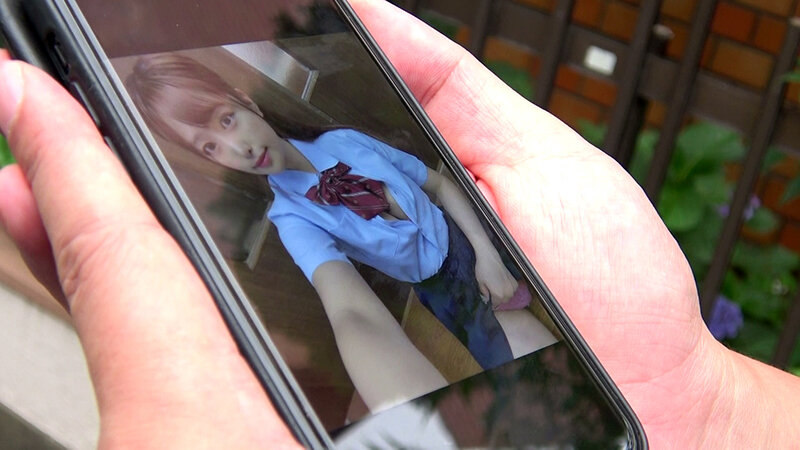 ノーパンノーブラ接客を○いられ慰みマ○コになっている 画像4