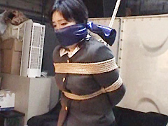 【エロ動画】地下室の制服少女のSM凌辱エロ画像