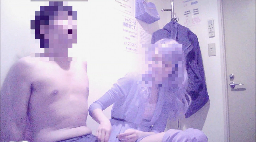 モデルのような容姿で言葉責め、踏みつけ、手コキ抜き！ 画像2