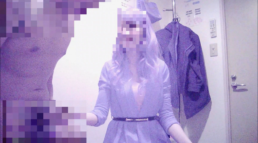 モデルのような容姿で言葉責め、踏みつけ、手コキ抜き！ 画像5