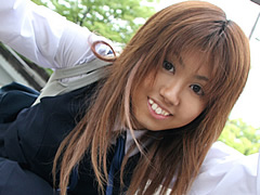 [momopuri-0001] 制服少女だまし撮り 波崎美優のイメージ画像