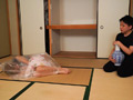[mother-0597] 人の良さそうな外国人に拉致監禁され犯される人妻 浜崎真緒のキャプチャ画像 8