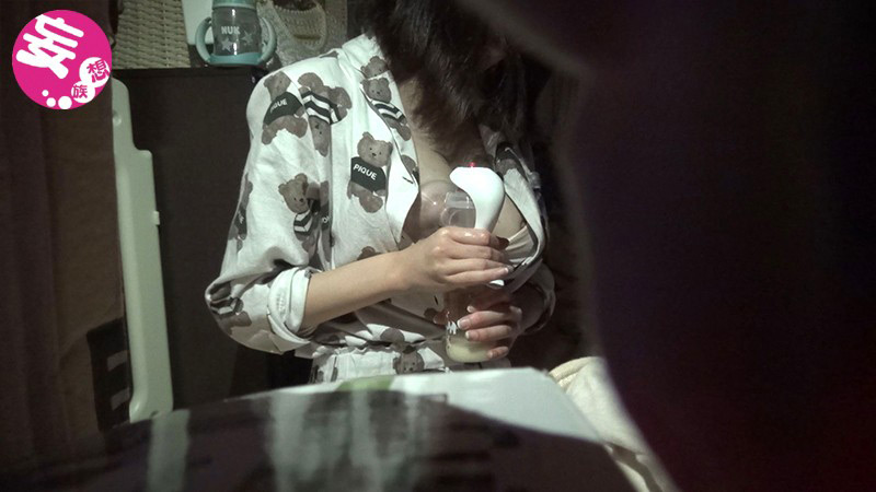 素人若妻自撮り投稿・搾乳の画像10-D