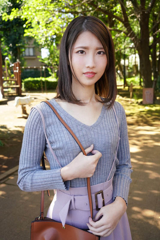 乳頭が長いことがコンプレックスの女の子 香織 画像1