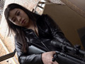 新人潜入女捜査官 浜辺栞帆