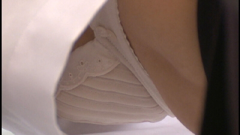 制服の中身 下着と女体を覗き見 2 画像6