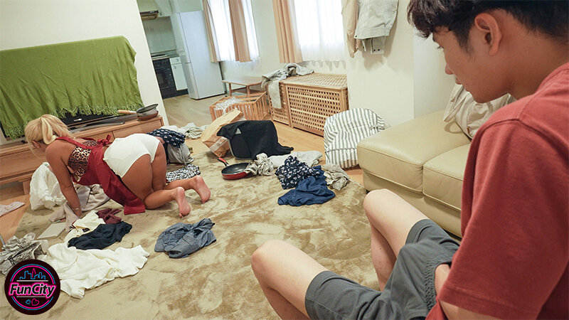 日焼けギャルは… デカ尻で挑発してくるパート家政婦 画像3