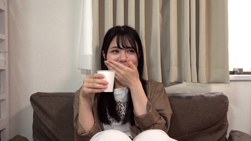 和菓子屋さんで働くはんなり京都女子 画像2