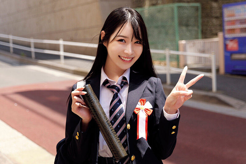 卒業式直後に思い出の制服に初めての大量ぶっかけ！ 画像6