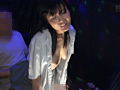 日本最大の繁華街にある「老舗おっぱいパブ」では新人嬢がベテラン嬢から客を奪うために内緒でセックスさせてくれる。しかも生で。6...thumbnai10